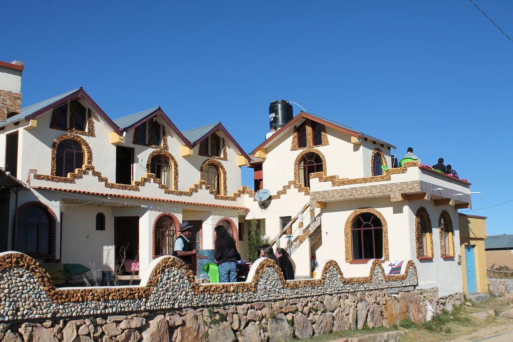 Hostal Jallalla Comunidad Yumani Exterior foto